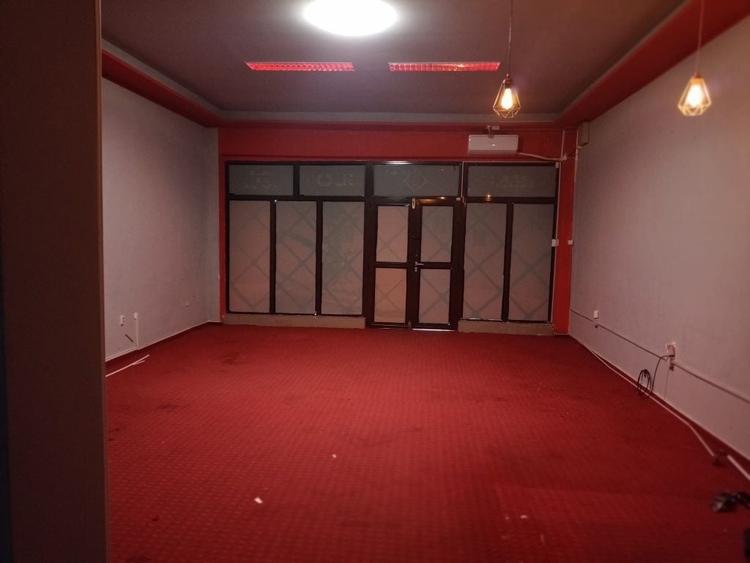 Spațiu comercial, de 140 mp, în Micro 14