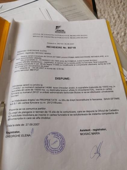 Teren agricol intravilan de 10000 mp, în 1 Decembrie