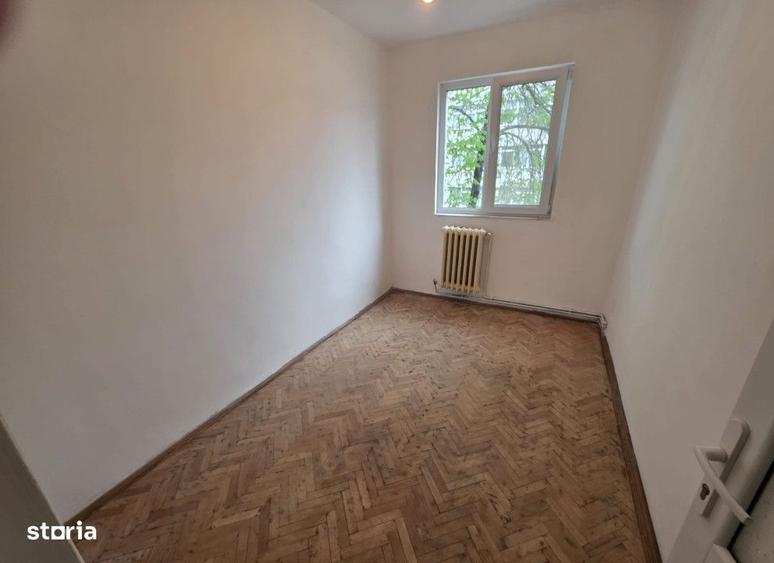 Apartament cu 3 camere în Alexandru cel Bun