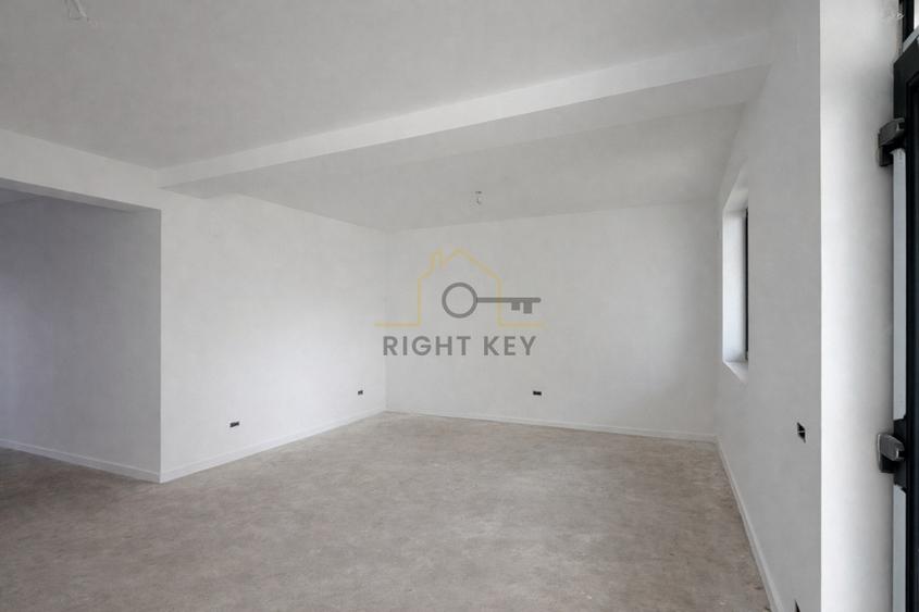 Duplex cu 4 camere cu Canalizare în Domnești