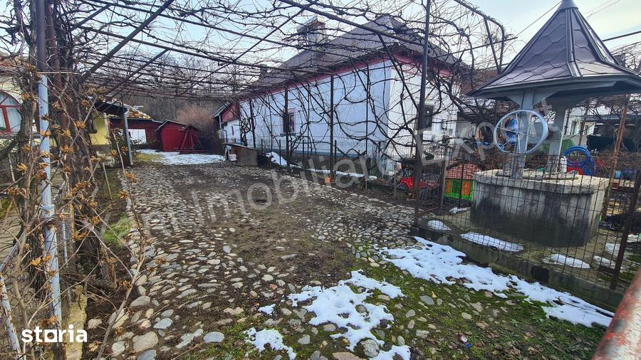 Casă cu 3 camere cu Teren 1378 Mp în Corbeni