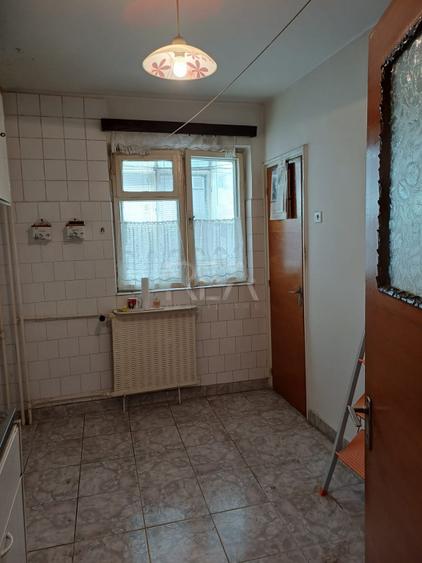 Apartament cu 2 camere decomandat în Crângași