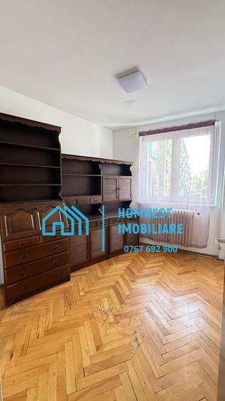 Apartament cu 3 camere semidecomandat, mobilat în P-ța Amzei