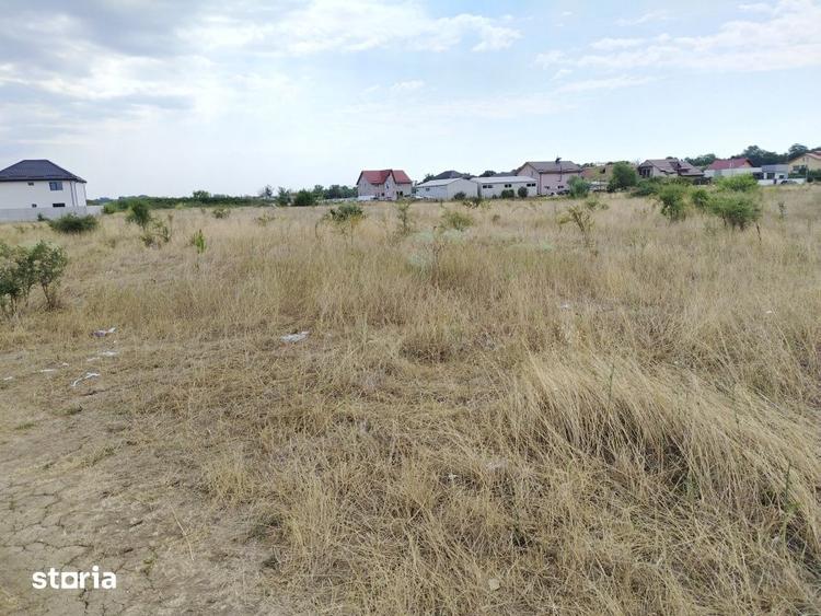 Teren de 500 mp, în Popoveni