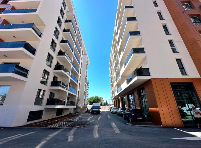 Garsonieră decomandată în Sud