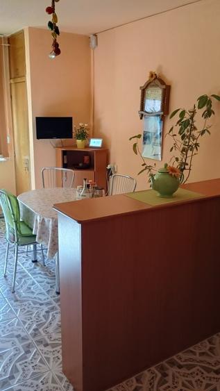 Apartament cu 3 camere decomandat în Drumul Carului