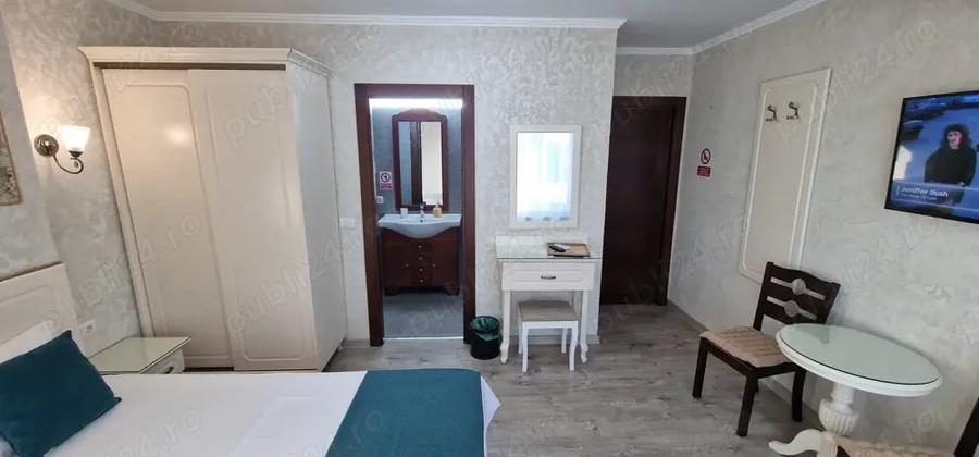 Casă cu 6 camere cu Teren 200 Mp în Eforie