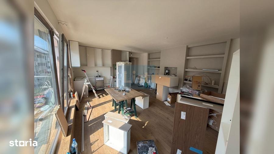 Apartament cu 3 camere semidecomandat în Borhanci