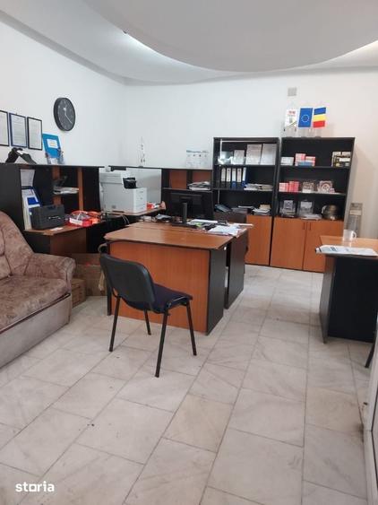 Casă cu 6 camere cu Teren 277 Mp în Central