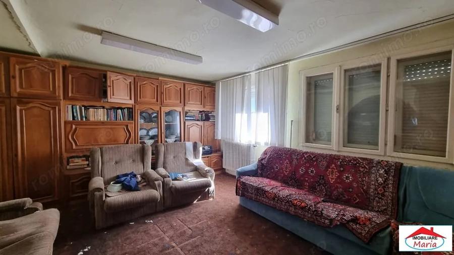 Casă cu 3 camere în Semicentral