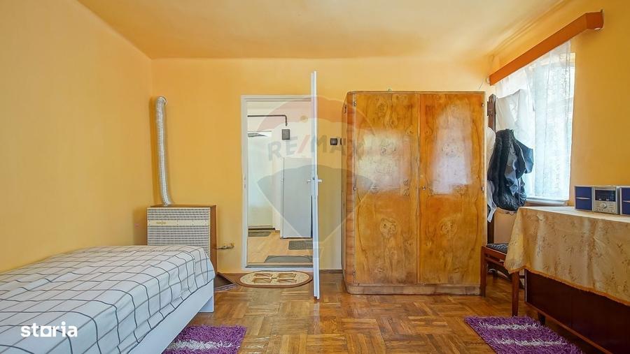 Casă cu 3 camere în Schei