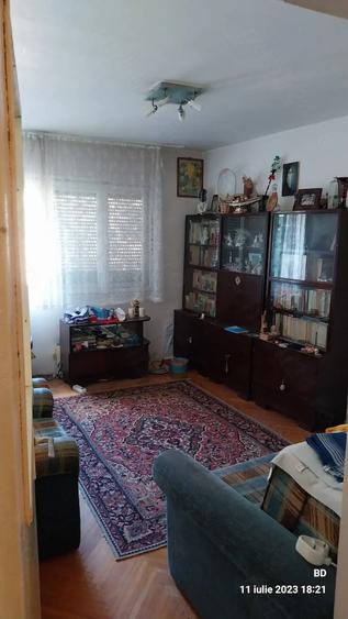 Apartament cu 2 camere decomandat în UTA