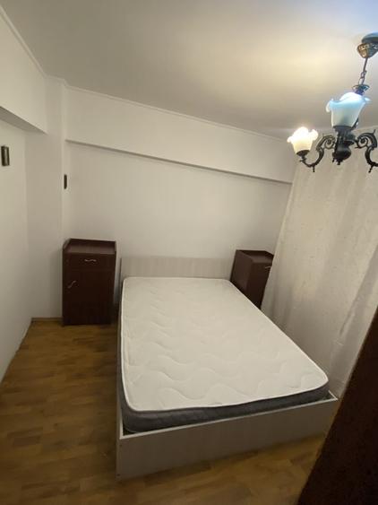 Apartament cu 3 camere decomandat în Basarabia