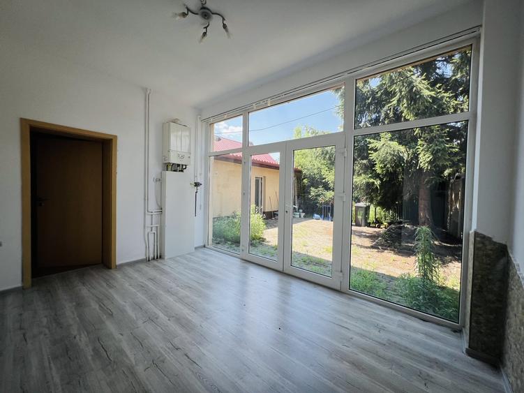 Casă individuală cu 5 camere cu Canalizare în Cetății