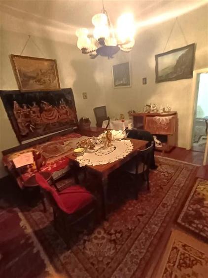 Casă individuală cu 3 camere cu Canalizare în Central