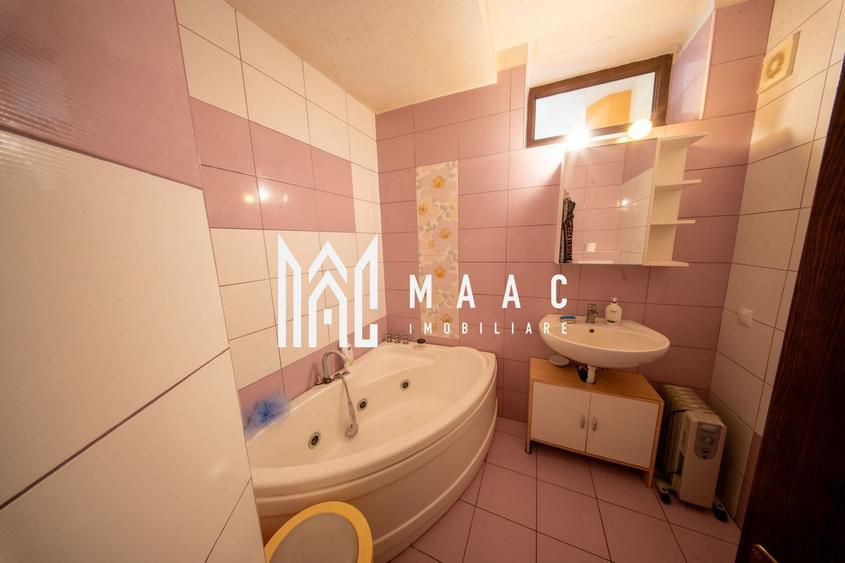 Casă individuală cu 6 camere cu Canalizare în Trei Stejari
