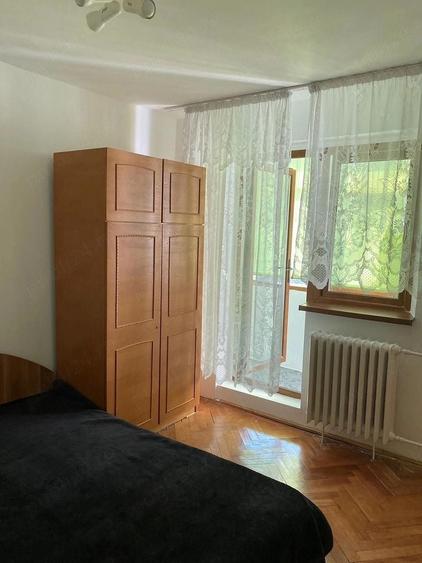Apartament cu 2 camere semidecomandat, mobilat în Complex Studențesc