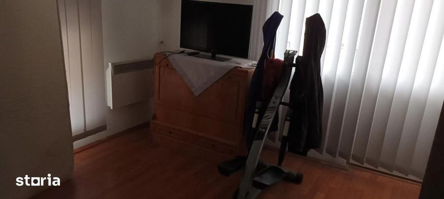 Casă cu 4 camere cu Teren 200 Mp în Iris