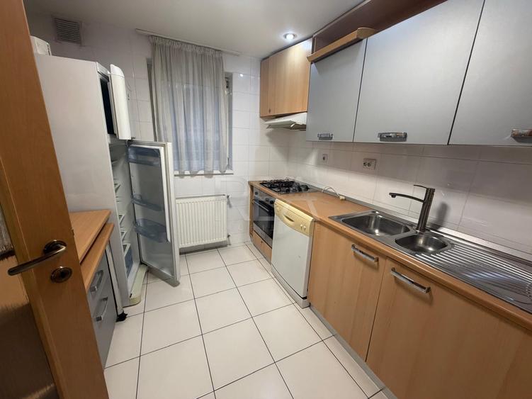 Apartament cu 3 camere decomandat în Herăstrău