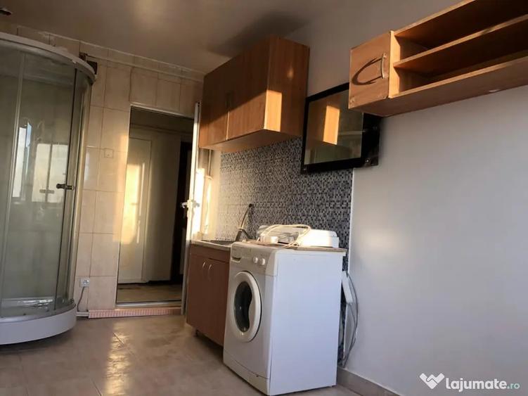 Apartament cu 5 camere în Tudor Vladimirescu