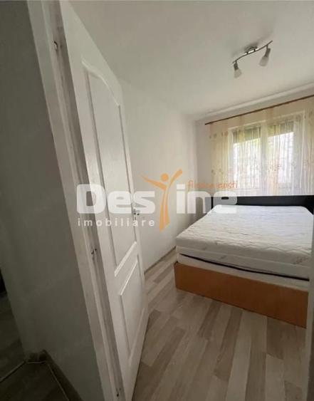 Apartament cu 3 camere semidecomandat în Circumvalațiunii