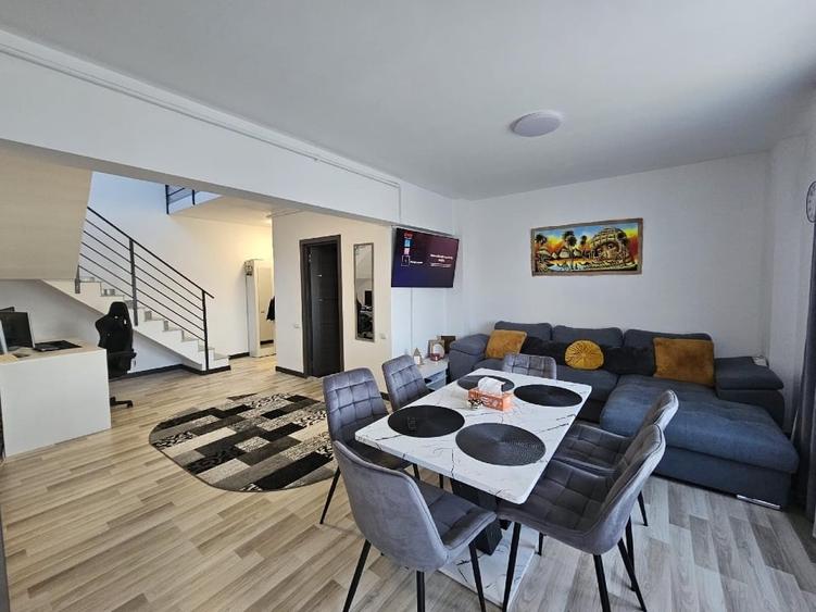 Apartament cu 3 camere decomandat, mobilat în Jucu
