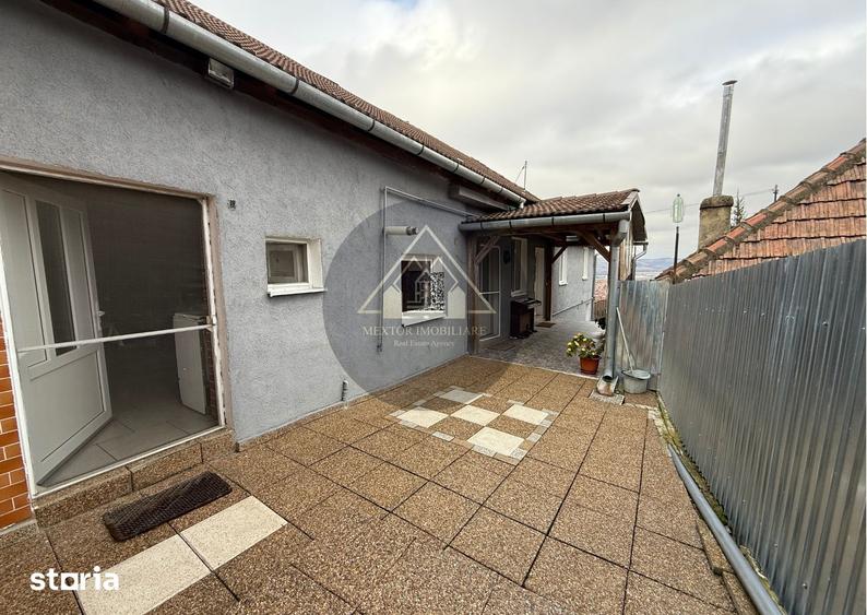 Casă cu 3 camere cu Teren 1063 Mp în Central