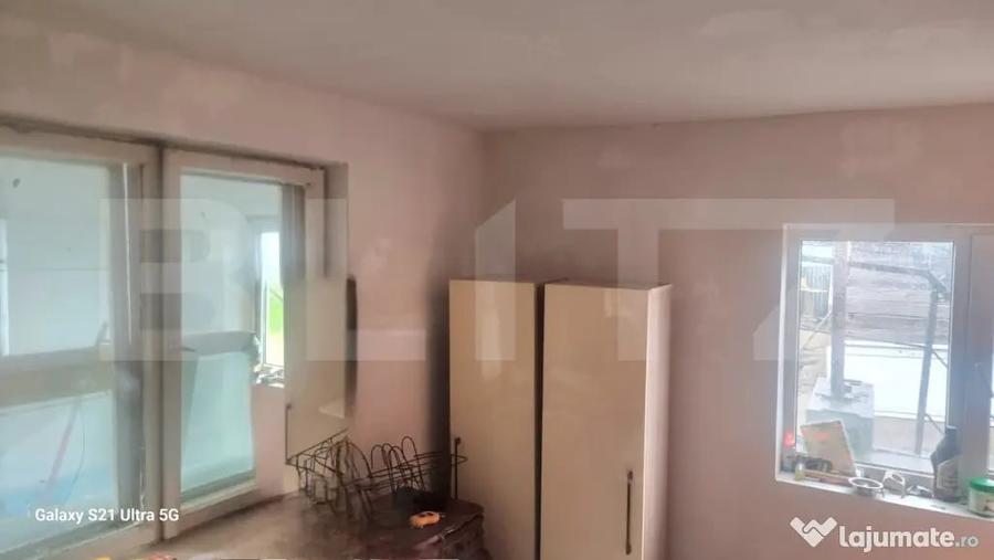 Casă cu 3 camere cu Teren 696 Mp în Brazi