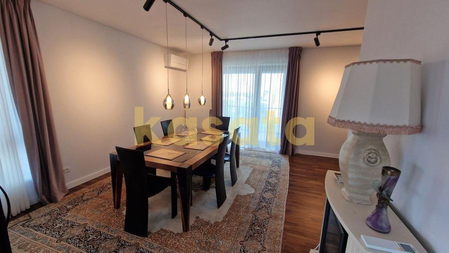 Apartament cu 4 camere semidecomandat în Sisești