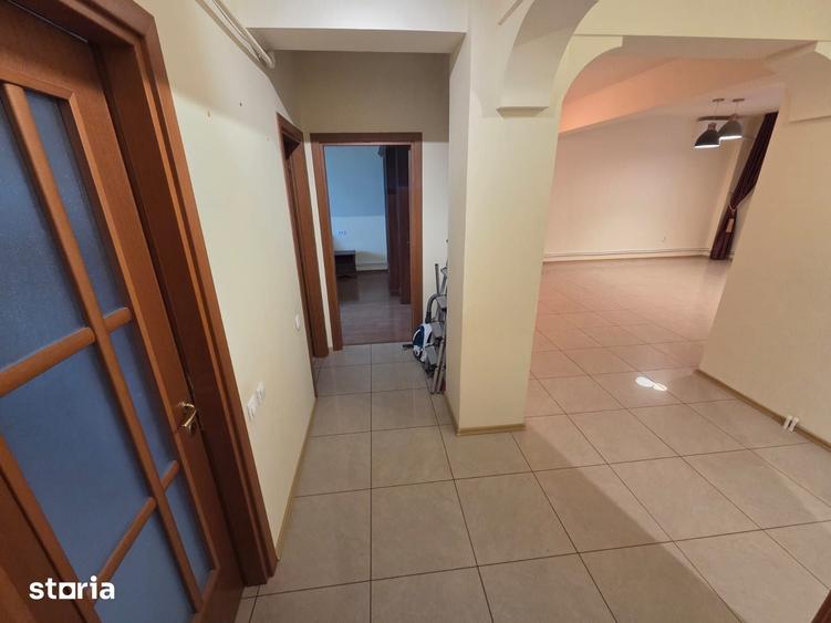 Apartament cu 3 camere în Babadag