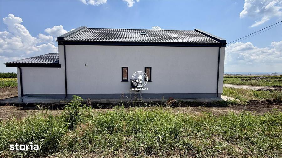 Casă cu 3 camere cu Teren 750 Mp în Aroneanu
