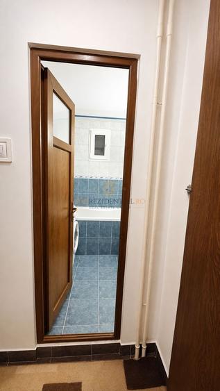Apartament cu 4 camere semidecomandat, mobilat în Apărătorii Patriei
