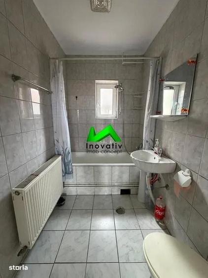 Casă cu 3 camere decomandat în Trei Stejari