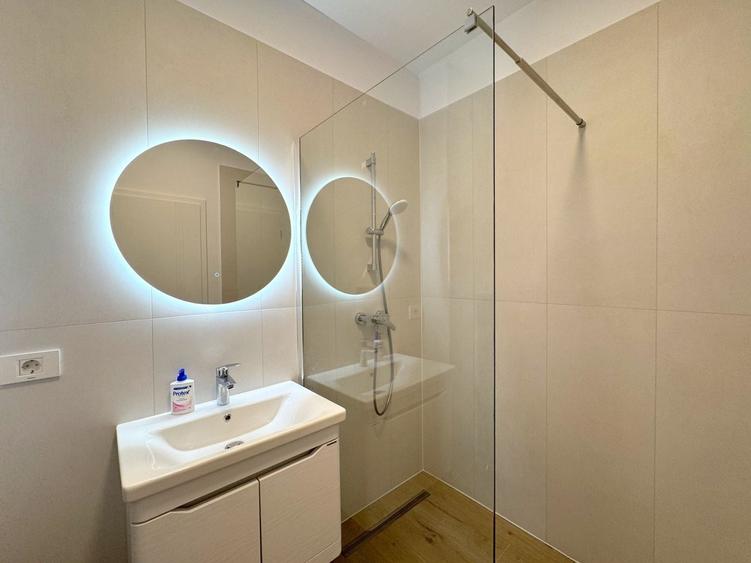 Apartament cu 2 camere, mobilat în Central