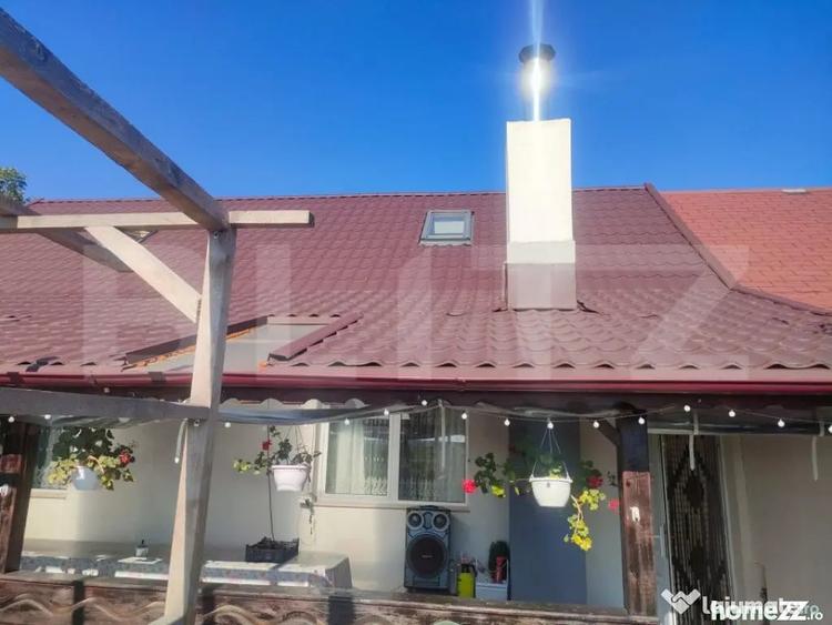 Casă cu 4 camere cu Teren 388 Mp în Siret