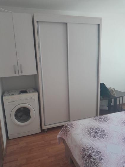 Garsonieră decomandată în Păcii