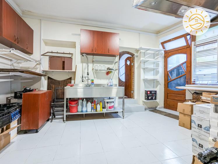 Spațiu comercial, de 149 mp, în Centrul Istoric