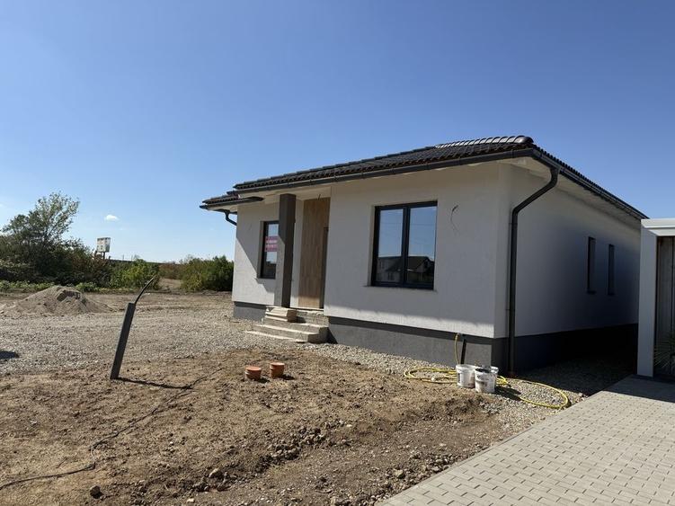 Casa de vanzare cu 3 dormitoare la intrare in Osorhei - 1