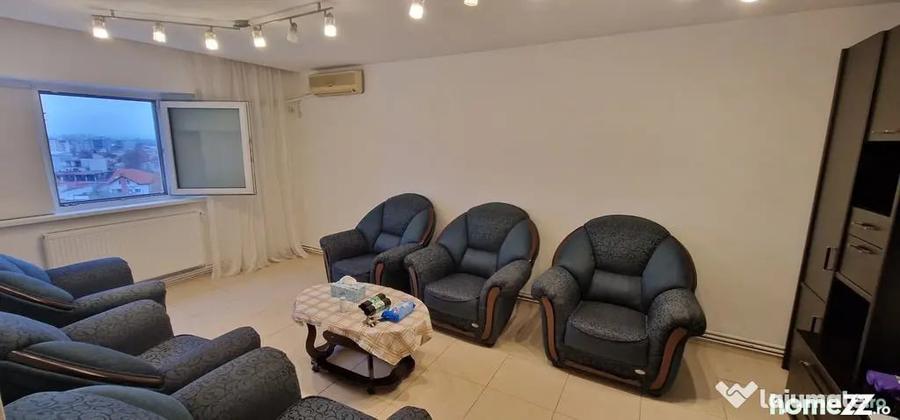 Apartament cu 3 camere decomandat în Faleza Nord
