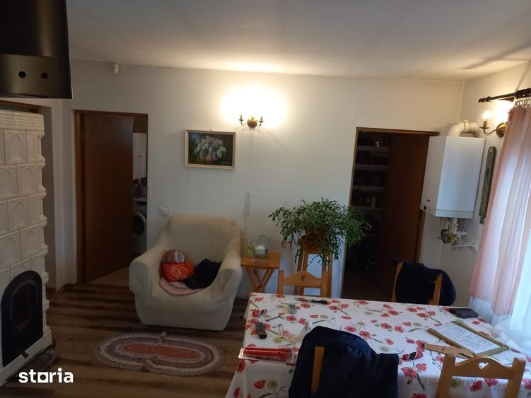 Casă cu 2 camere cu Teren 700 Mp în Central