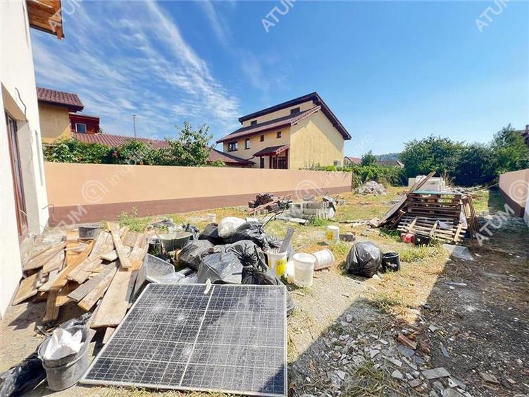 Casă individuală cu 4 camere cu Canalizare în Gușterița