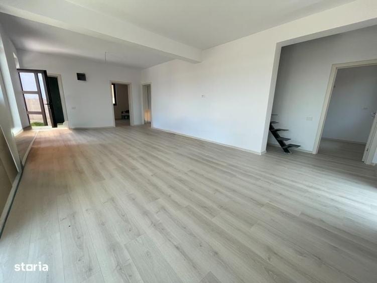Casă cu 3 camere cu Teren 400 Mp în Domnești