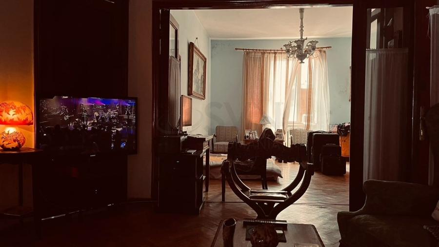 Apartament cu 4 camere semidecomandat în Armeneasca