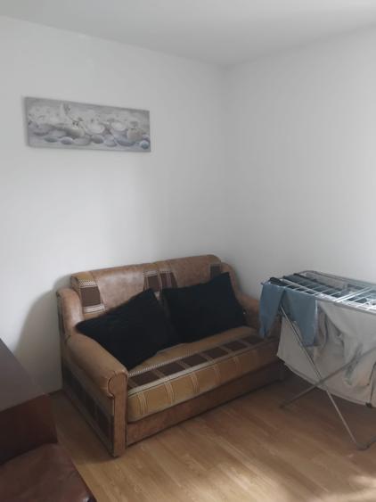 Apartament cu 2 camere semidecomandat, mobilat în City Park Mall