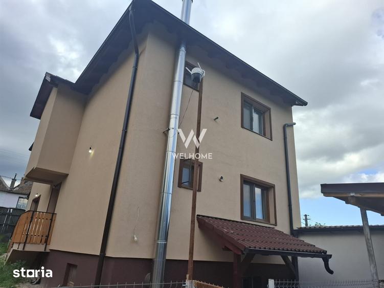 Casă cu 4 camere cu Teren 710 Mp în Poplaca