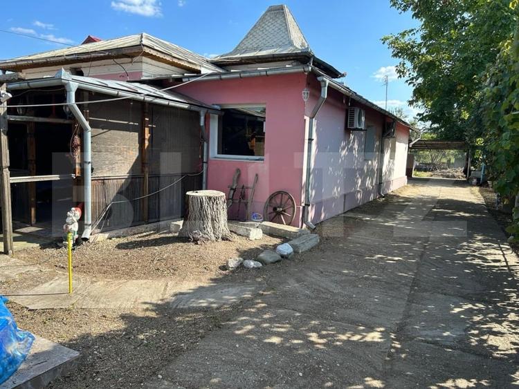 Casă individuală cu 4 camere cu Teren 2453 Mp în Găești