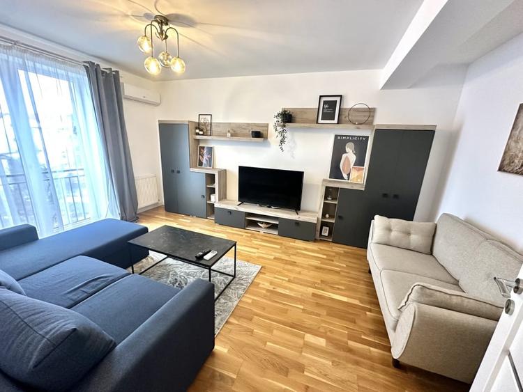 Apartament cu 2 camere decomandat, mobilat în Cetate