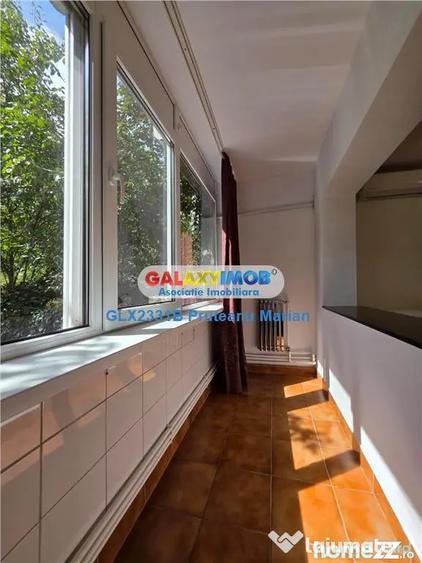 Apartament cu 3 camere decomandat, mobilat în Păcii