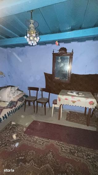 Casă cu 3 camere cu Teren 3500 Mp în Central