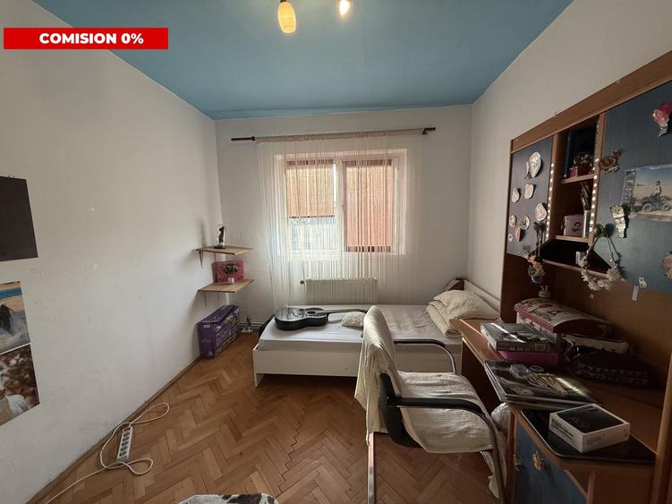 Apartament cu 3 camere decomandat, mobilat în Girocului